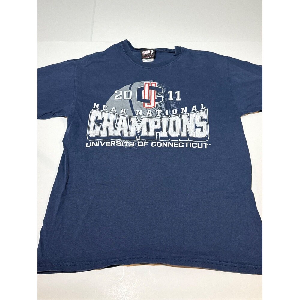 Vintage UConn Huskies 2011 National Champions Tee – Size M – Blue